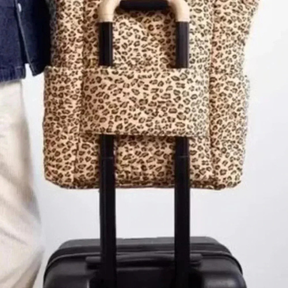 Beis x Elsa Hosk Backpack Tote in Wild Child - Picture 4 of 6